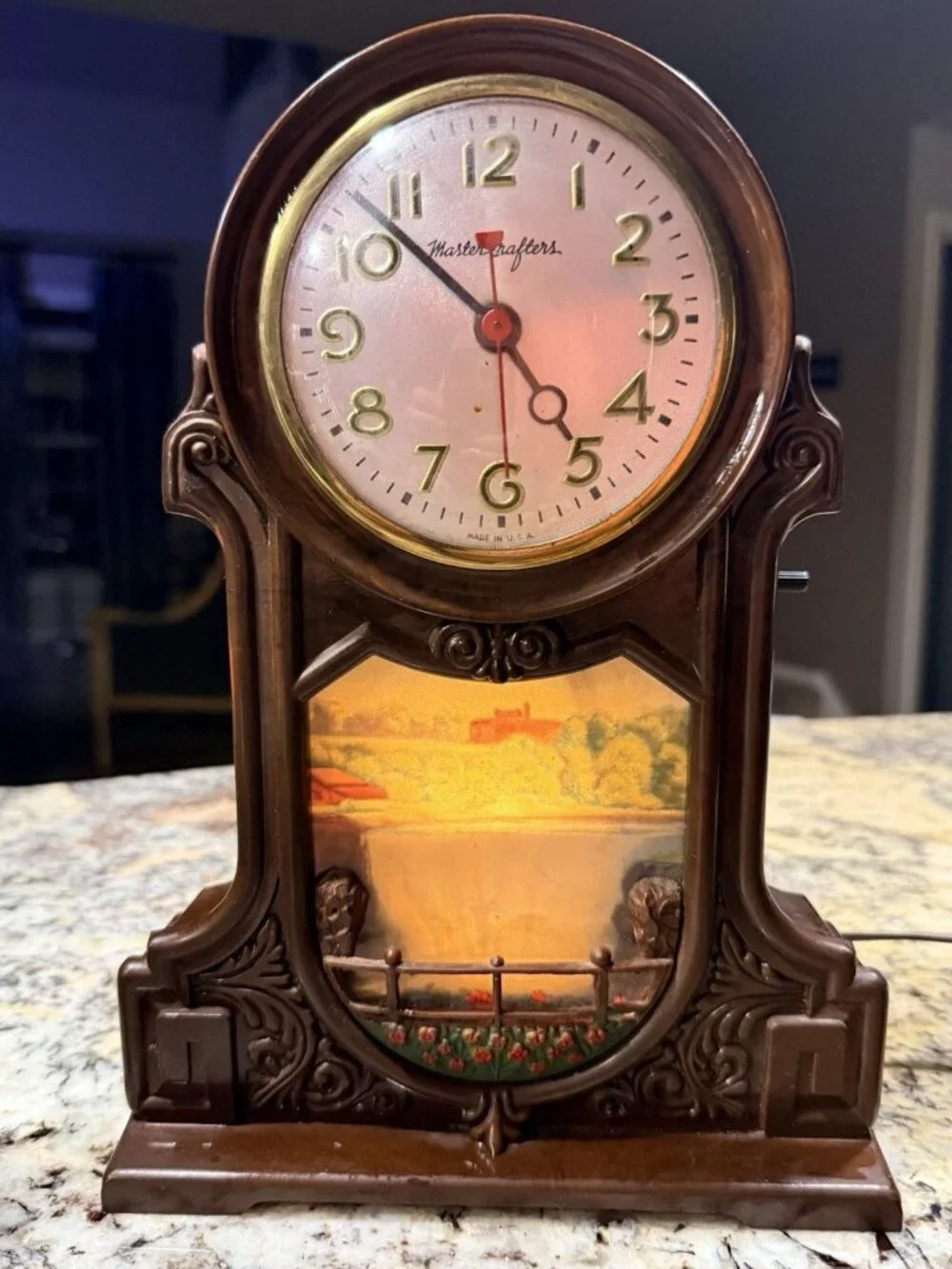 VTG MasterCrafters 254 Bakelite Illuminated Scenic Waterfall Mantel Clock